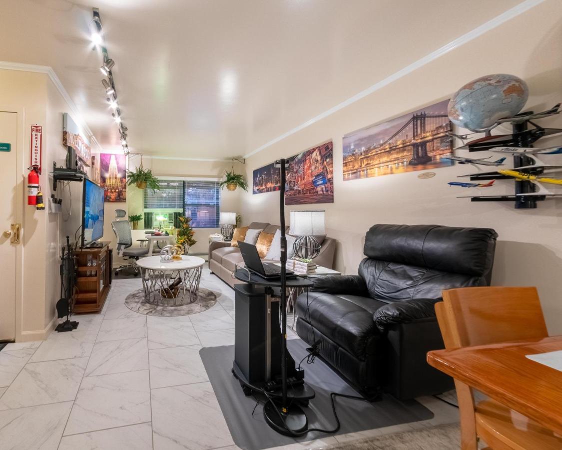 Two Bedrooms Apartment Manage And Supervise By Host Endless Features Amenities Dishwasher Washer Dryer Best Wifi Internet Services By Verizon Fios 960 Upload 960 Download Bi Monthly Free Housekeeping Services Huge 10000 Square Footage Nueva York Exterior foto